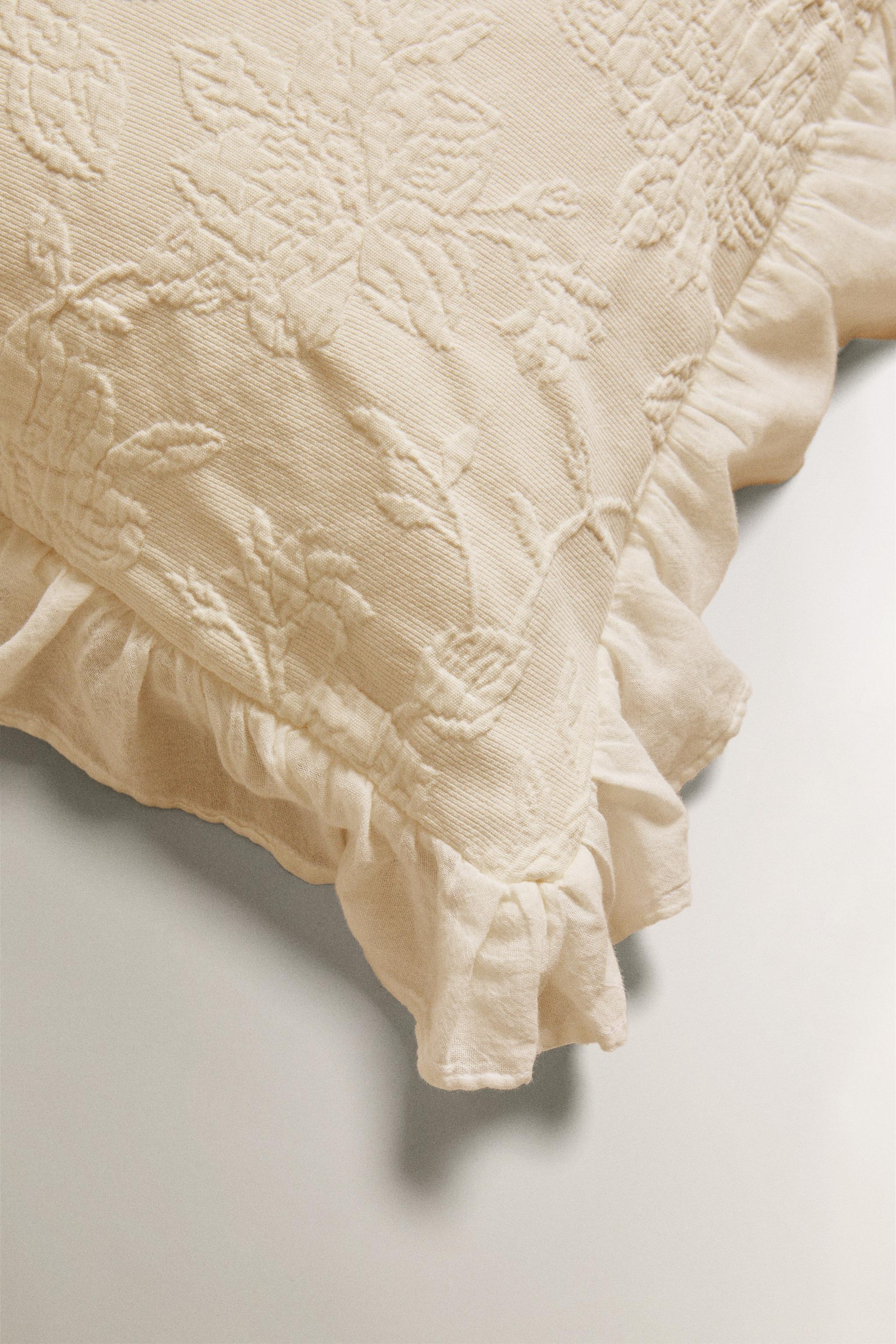 JACQUARD THROW PILLOW COVER WITH RUFFLES
